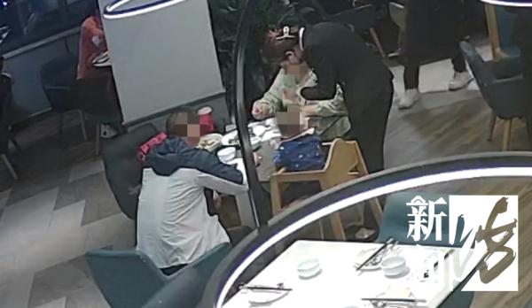 离谱！自带玻璃碴划破嘴，一对男女敲诈勒索17家饭店……