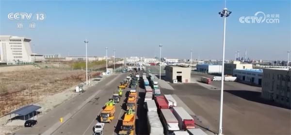 新疆各口岸1—5月查验出入境旅客人次同比增长363.4%