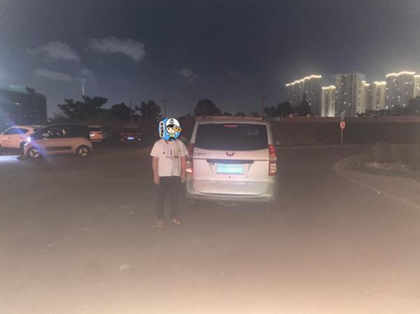 路遇查酒驾，他佯装“路人”现场狂喝酸奶！交警：这招不好使！