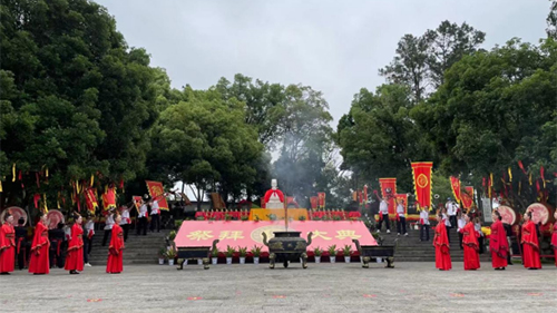 讲述《本草纲目》故事 推动中医药文化走向世界