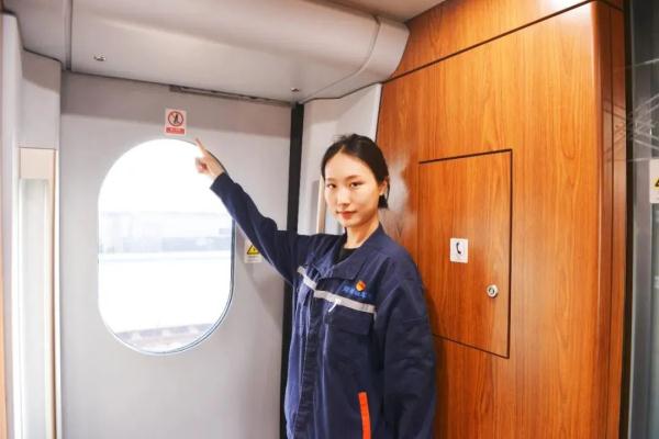 【便民】高铁列车上这些东西，轻易不要碰！