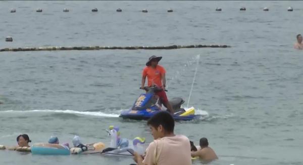 深圳这个海滩一天8起溺水事故