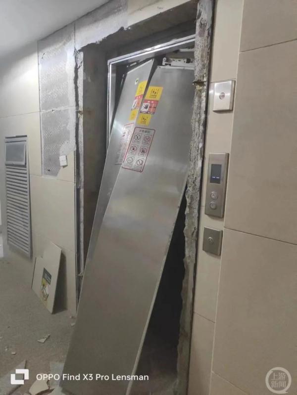 此地一小区电梯爆炸人被炸飞?街道回应 此地一小区电梯爆炸人被炸飞?街道回应