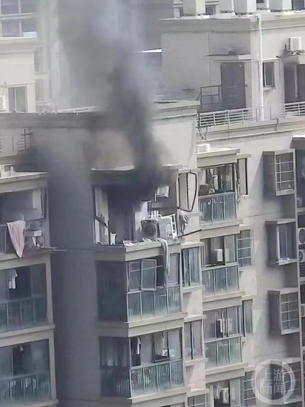 此地一小区电梯爆炸人被炸飞?街道回应 此地一小区电梯爆炸人被炸飞?街道回应