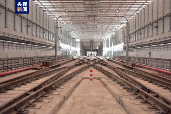 通车进入倒计时 重庆轨道交通五号线全线“电通”