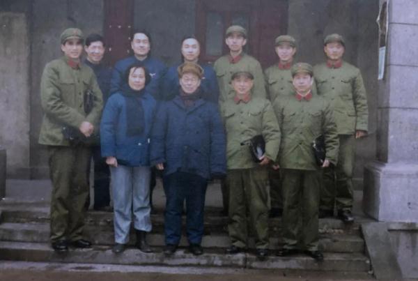 91岁浙大老师拾荒助学感动全网，但最心疼他的人走了…