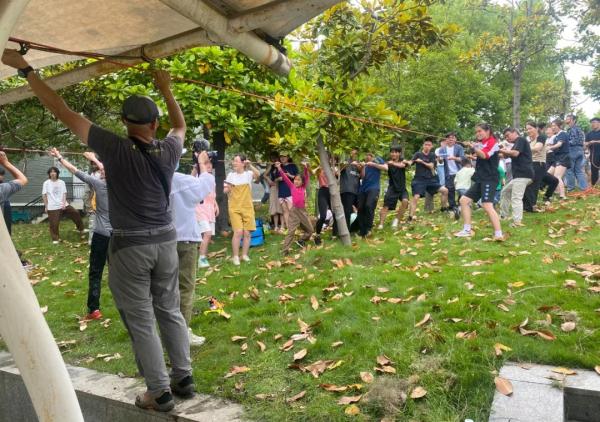 荒野求生？这届“特种兵”大学生开始了野外生存！