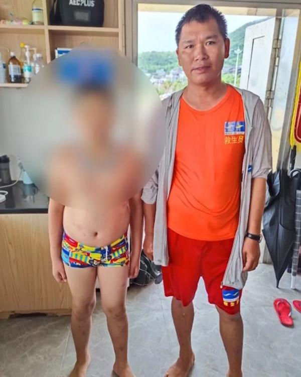 深圳这个海滩一天8起溺水事故