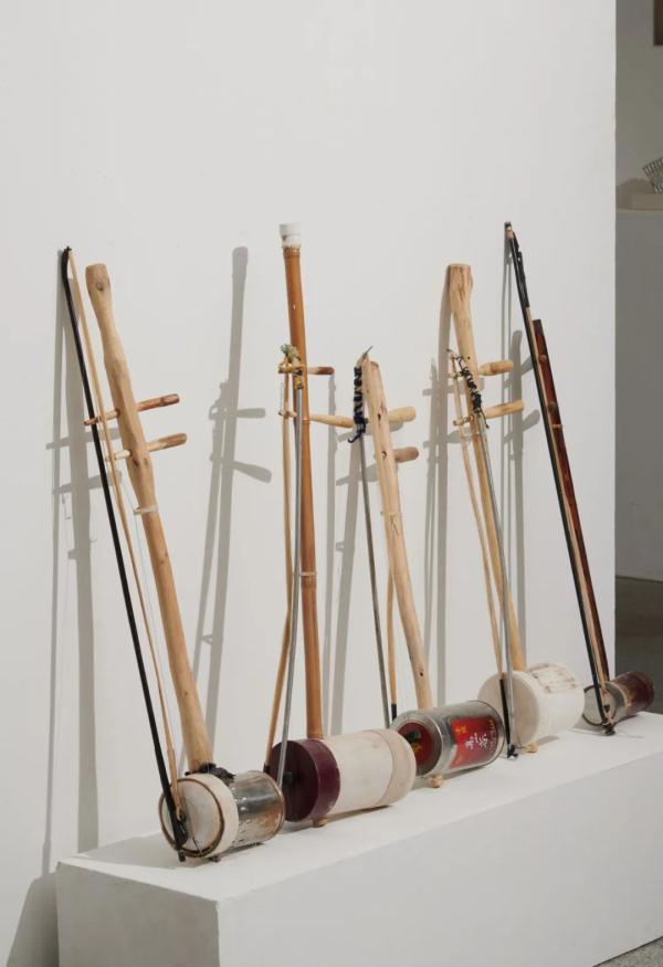 盲人外公自制二胡,成为美院学生毕业设计 盲人外公自制二胡,成为美院学生毕业设计