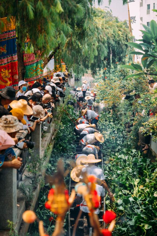 591岁!全国最老龙舟出水 591岁!全国最老龙舟出水