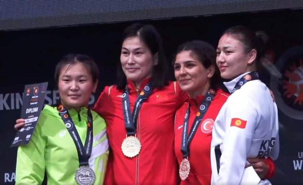 世界摔联积分赛比什凯克站：周凤女子68公斤级摘金