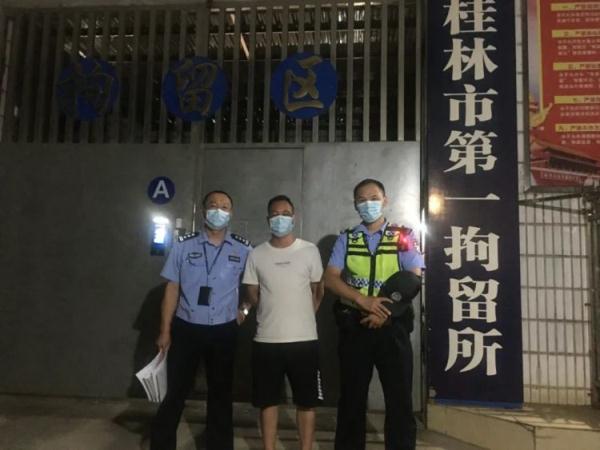 教练一个动作，导致自己被吊销驾照、失业，学员被拘留！