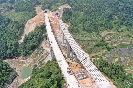 壮观!广西多座大桥刷新“进度条”,即将通车的是→ 壮观!广西多座大桥刷新“进度条”,即将通车的是→