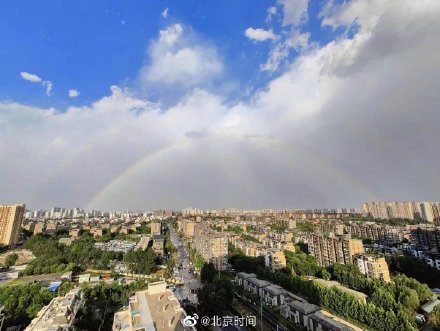 太太太美了！北京傍晚出现双彩虹 ，犹如漫画大片！