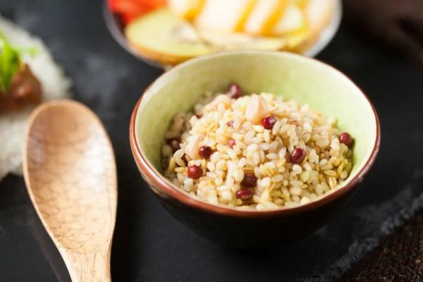 膳食纤维好处多，但也不能贪吃呦！