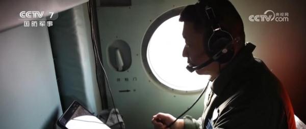 中国星辰 | 空中搜救高手如何做到次次“舱落机临”？