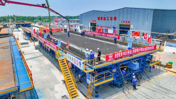 【提示】首榀箱梁浇筑完成！上海至南京至合肥高铁沪宁段预计明年3月开始架梁