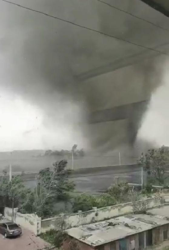 罕见龙卷风，频现辽宁？