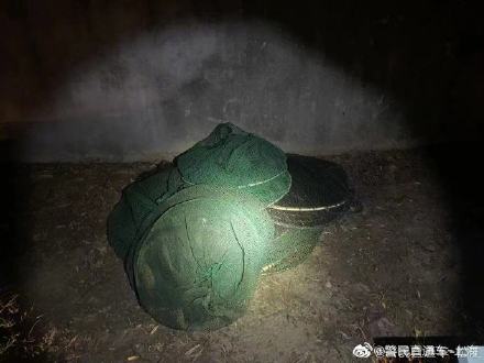 电捕鱼百余公斤，抓！