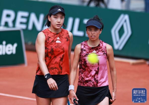 法网 | 王欣瑜/谢淑薇女双晋级