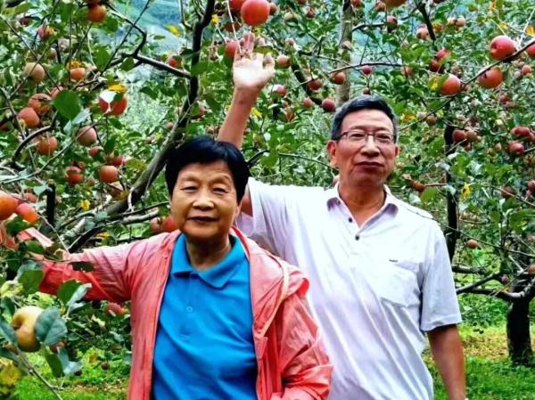 真是“神仙眷侣”! 真是“神仙眷侣”!