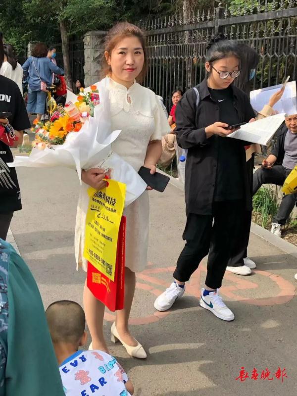 高考首日,多图直击!加油,长春学子 高考首日,多图直击!加油,长春学子