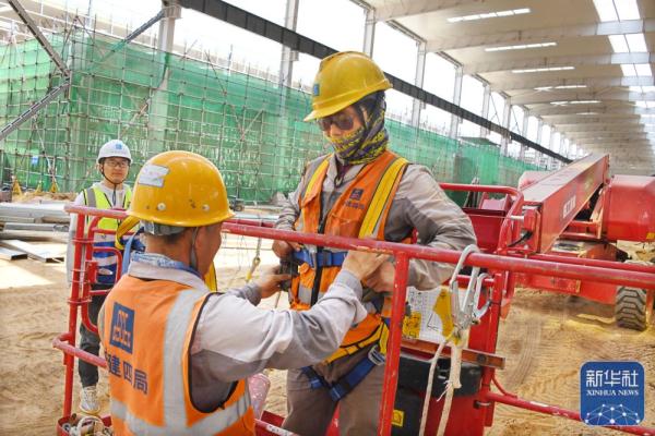 山东青岛：潍柴“灯塔工厂”雄姿初现