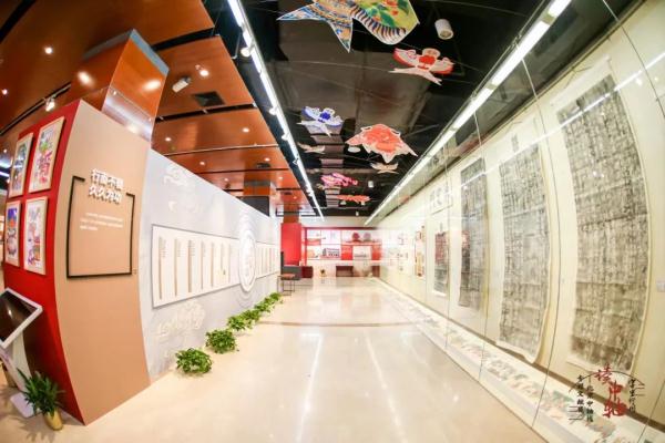 文博要闻丨字里行间读中轴 纸上墨香展风姿——北京中轴线专题文献展6月6日在首都图书馆开幕 文博要闻丨字里行间读中轴 纸上墨香展风姿——北京中轴线专题文献展6月6日在首都图书馆开幕