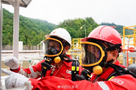 中石油首个自主开发的特高含硫气田全面达产 中石油首个自主开发的特高含硫气田全面达产