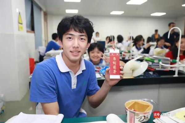 2023年广东高考作文题出炉！多图直击深圳高考现场→