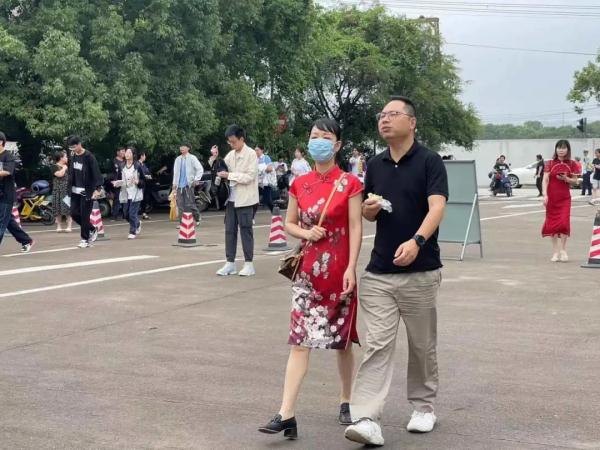 刚刚！2023年浙江高考作文题出炉！