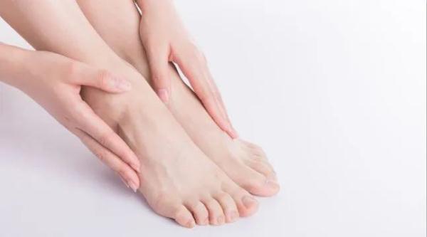 双脚是全身疾病“放大镜”！行气血、联脏腑、通内外，用好双脚百病消