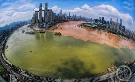 重庆两江交汇出现鸳鸯锅奇观水文部门释疑