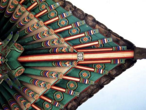 美到窒息!今天一起钻进中国古建筑里“寻宝”→ 美到窒息!今天一起钻进中国古建筑里“寻宝”→