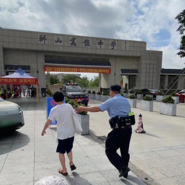 竟然有续集！考生第一天走错考场，第二天赶不上公交车