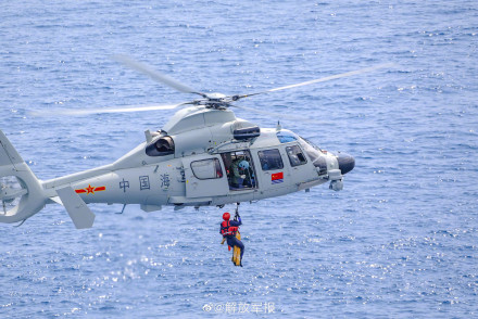 舰载直升机海上飞行训练