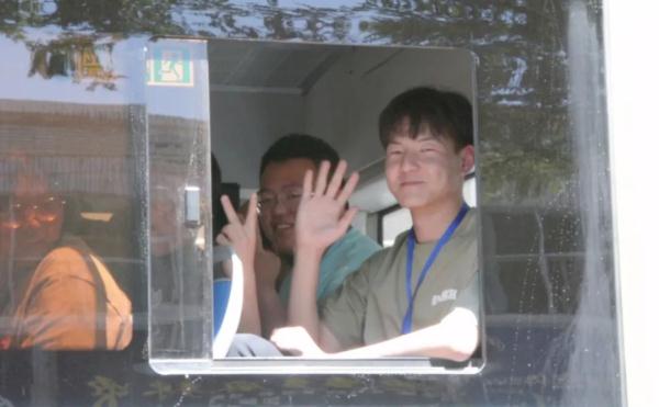 直击高考现场！这些场面太暖了！