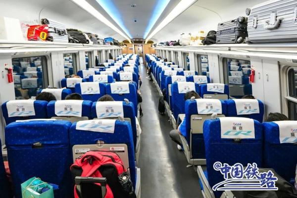 夜间运行的复兴号动卧，有什么不一样？