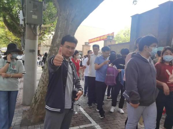 亲爱的李华，以后的信你要自己写了，以后的路我要自己走了
