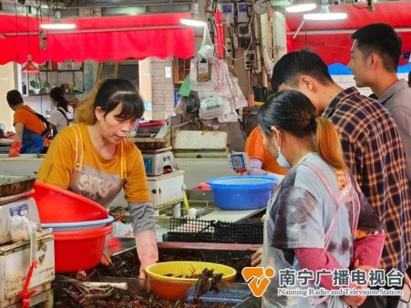 小龙虾正当季，过敏体质人群请谨慎食用