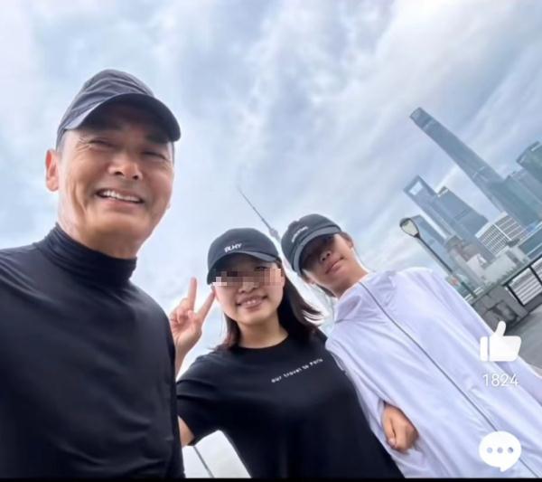 “许文强”重返上海滩，还在晨跑！网友：求偶遇