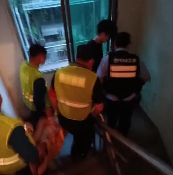 员工不接电话，老板：“报警了！”