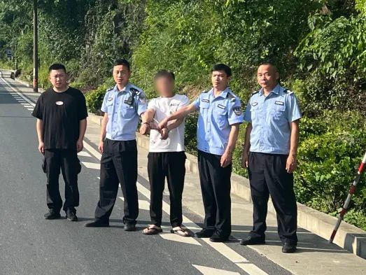 酒驾、冲卡、袭警，这名男子醉上加“罪”！