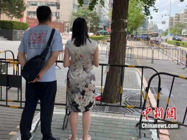 一菊夺葵,高考鲜花卖疯了!猜猜"985"是啥 一菊夺葵,高考鲜花卖疯了!猜猜"985"是啥