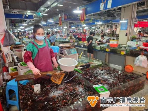 小龙虾正当季，过敏体质人群请谨慎食用