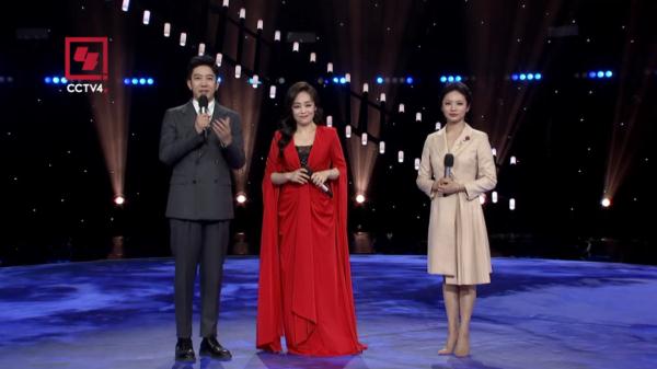 美国姑娘翻唱中文歌曲，为何唯独她出圈？