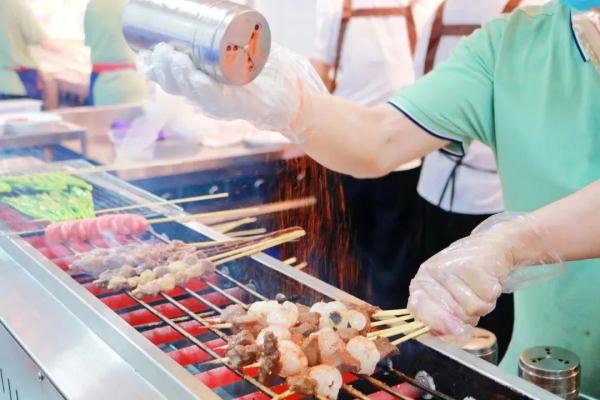 预估10万斤！“荔枝大学”免费吃荔枝！网友：羡慕了