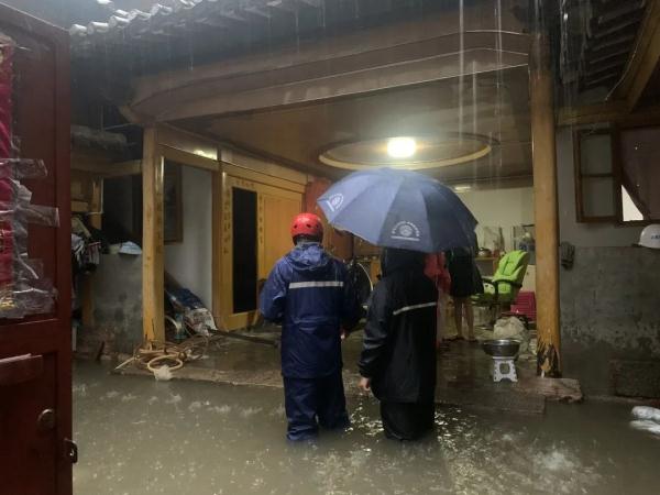 云南两地暴雨引发内涝!接下来这些地方也有强对流天气…… 云南两地暴雨引发内涝!接下来这些地方也有强对流天气……
