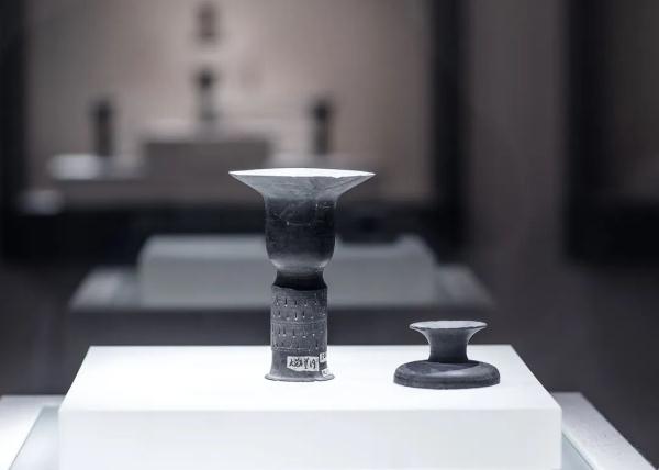 最薄处仅0.2毫米!这个陶器4000多岁 最薄处仅0.2毫米!这个陶器4000多岁