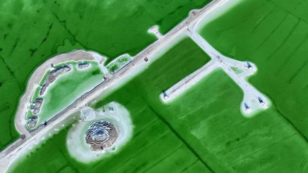 多彩察尔汗盐湖